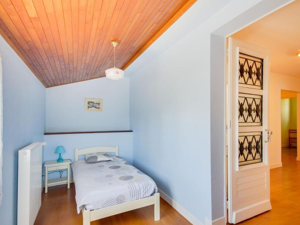 Beautiful Villa In The Parc Des Volcans D Auvergne วิค-ซูร์-แซร์ ภายนอก รูปภาพ