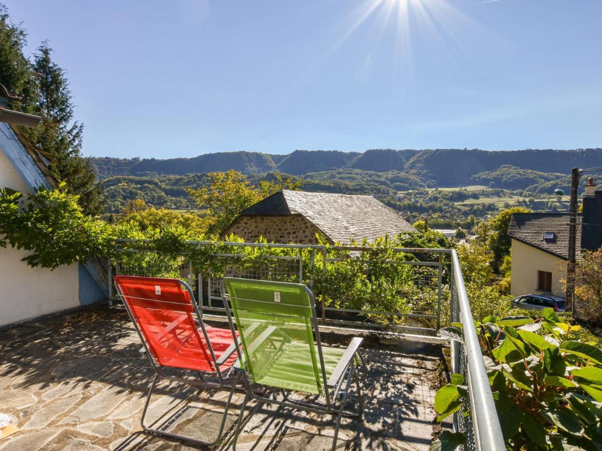 Beautiful Villa In The Parc Des Volcans D Auvergne วิค-ซูร์-แซร์ ภายนอก รูปภาพ